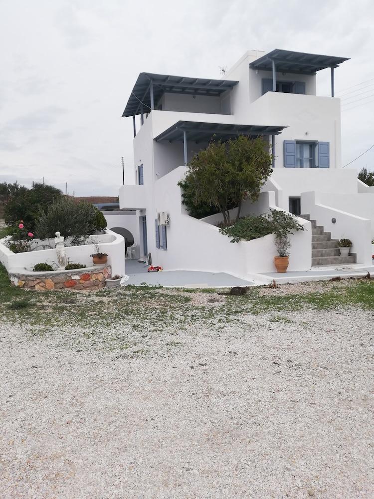 Antonis Rooms Αδάμας Εξωτερικό φωτογραφία